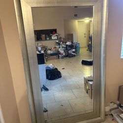Beautiful Huge Mirror In Perfect Condition 