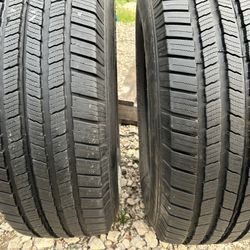 275-70-17 Michelin LT 