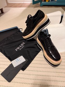 Brand new shoes. Size 5.5