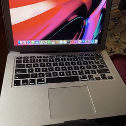 2017 Apple MacBook Air 13” $250