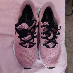 Women's Nike Walking Shoes 