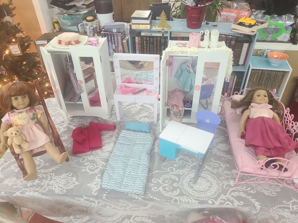 American Girl Dolls Rebecca & Furniture Wardrobe Bun