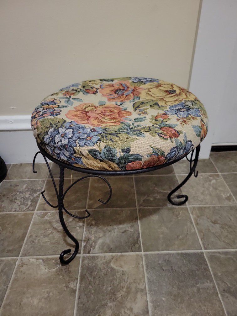 Vintage Floral Vanity Chair/Stool