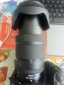 Mint Nikon Z 24-120/4 S lens