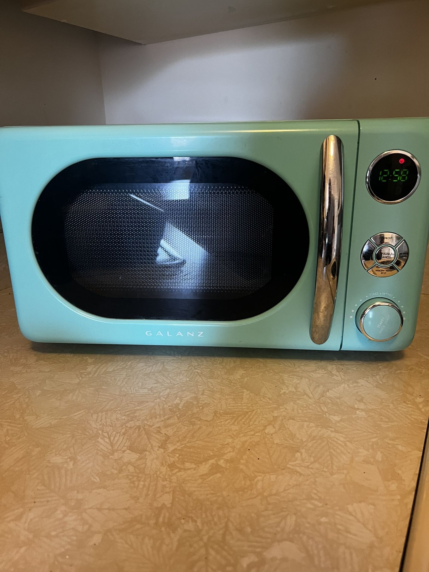 Retro Microwave Like New