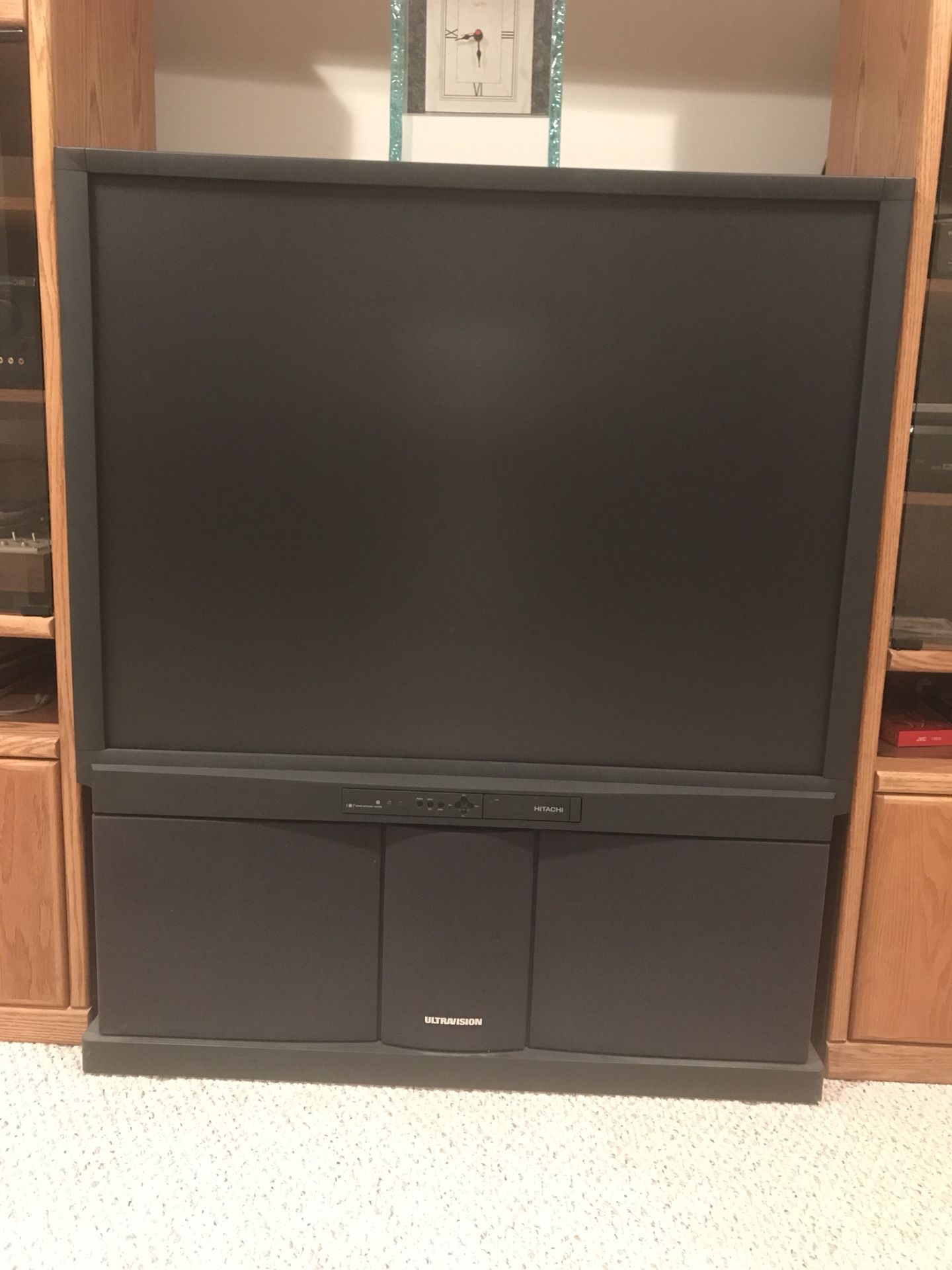 Hitachi rear projection TV