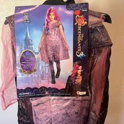 Costume