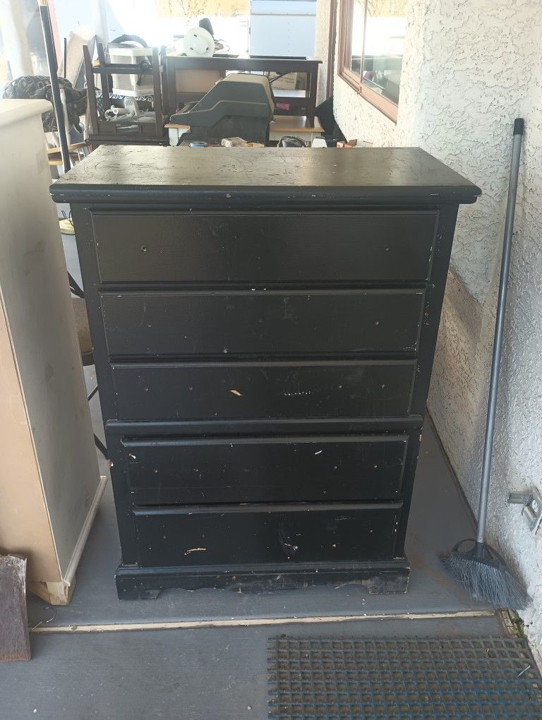 black painted dresser needs knobs and handles  no delivery 