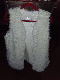 White Furry Vest Sz xl