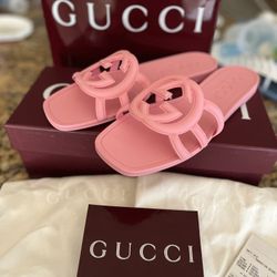 Never Worn Woman GUCCI sandals 