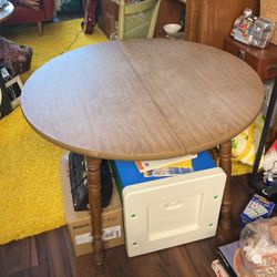 Sturdy Round Kitchen Table