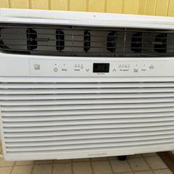 Frigidaire air conditioner 12,000 BTU