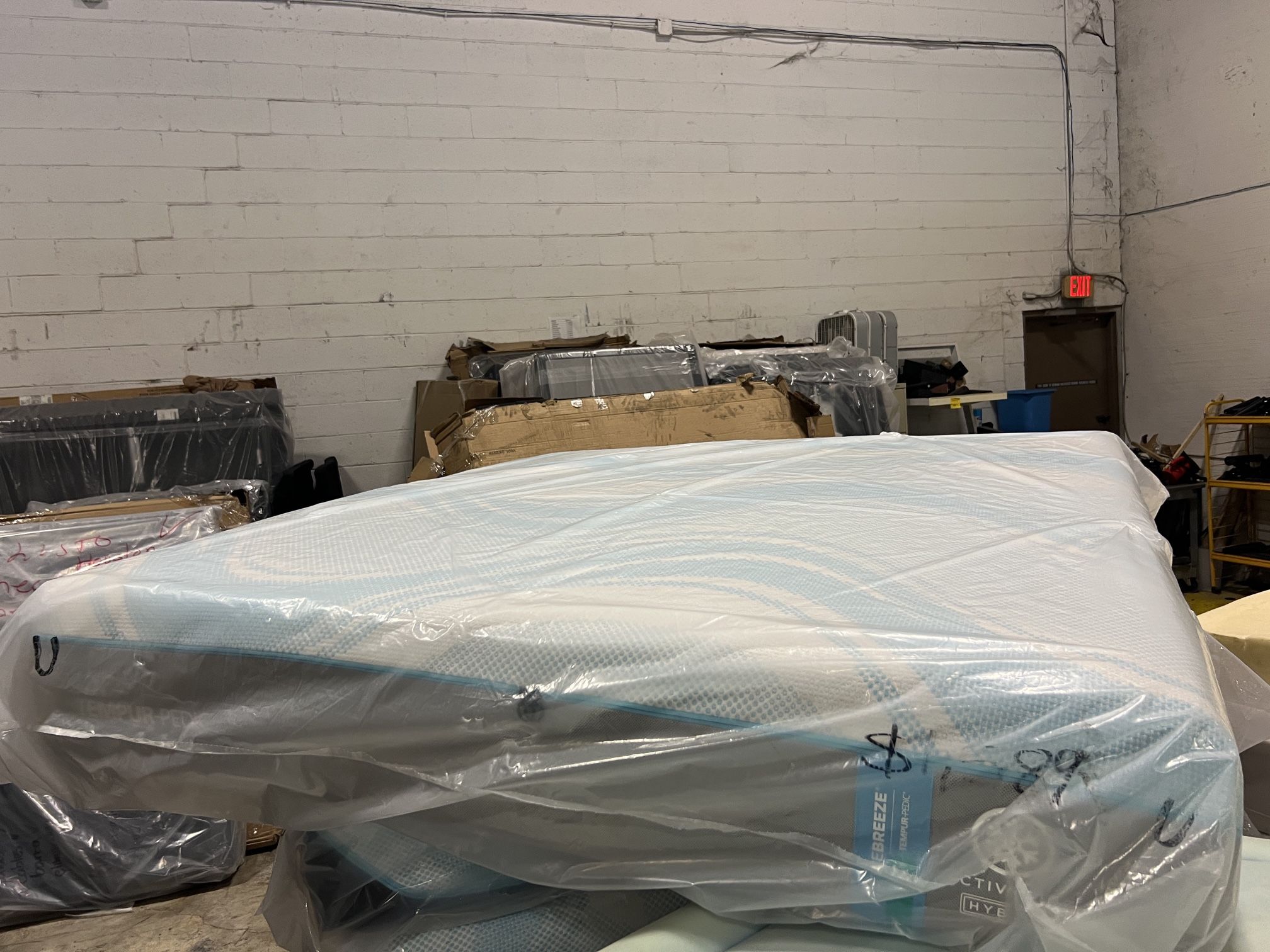 Outlet SALE❄️King Mattress Tempurpedic ACTIVEBREEZE Hybrid ❄️