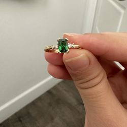 18k Solid Gold/Real Gold ring size 7 US