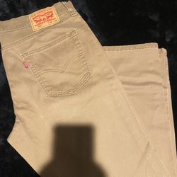Khaki levi’s 