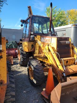 1987 Case 480E backhoe 4x4