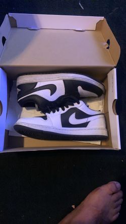 Woman’s Air Jordan 1 Low SE