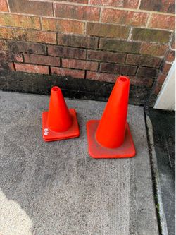 3 construction cones—nice condition, just need cleaned!