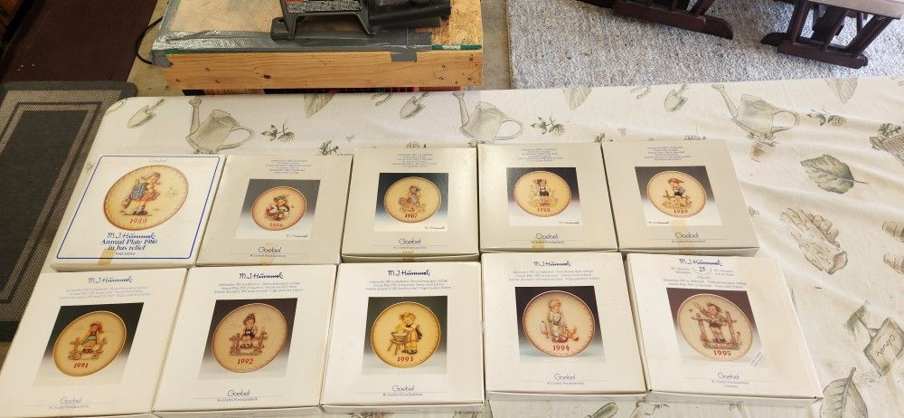 Hummel Annual Plates
