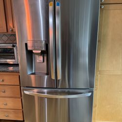 LG Counter Depth Refrigerator /Freezer