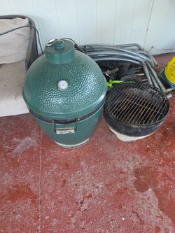 Big Green Egg Kamado Ceramic Grill