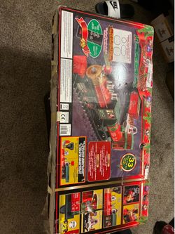 And adult Christmas complete train set new