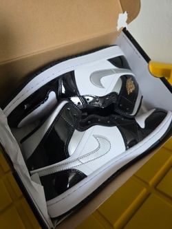 Men's Nike Shoes Size 8.5