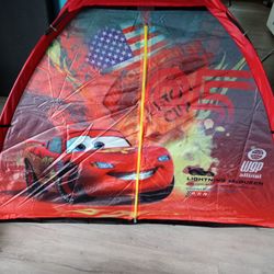 Casita  rojo para niños, $7