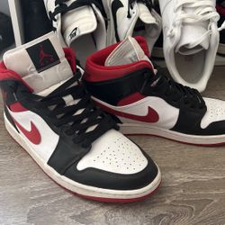 Gym Red Jordan 1’s Red Bottom