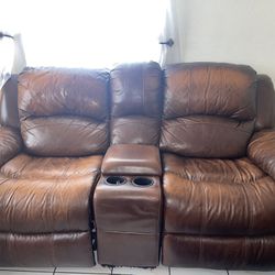 2 Leather Reclinable Sofa 