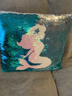 Throw Pillows