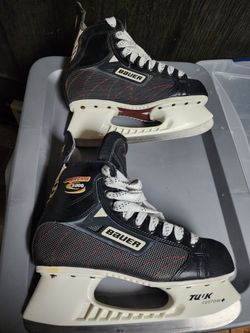 Like NEW Bauer SUPREME 3000 TUUK Custom ICE Skates