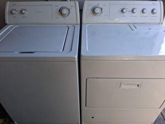 Whirlpool Washer Gas Dryer Set