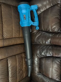 Makita blower
