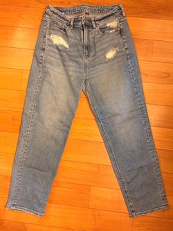American Eagle Highest Waist Mom Jeans Distressed Light Wash Women's Size 10 Regular
