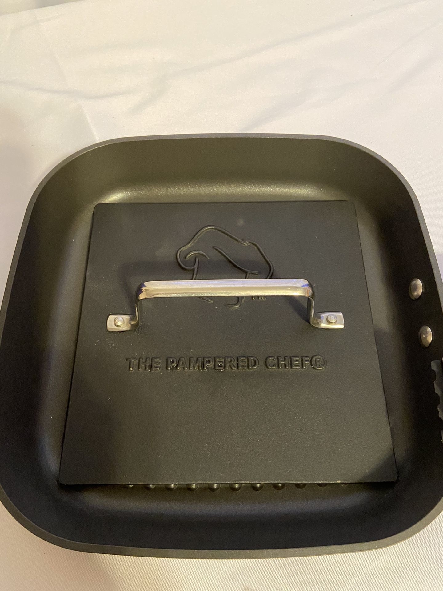 Pampered chef square frying pan griddle with cast-iron grill press