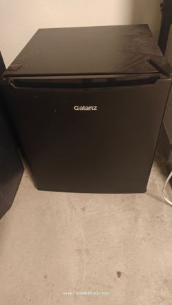 Galanz mini fridge