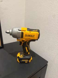 20V MAX XR Cordless 1/2 in. Impact