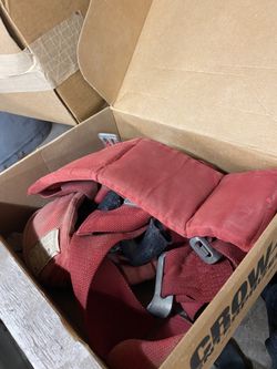 Old racing harness got a few sets red/black