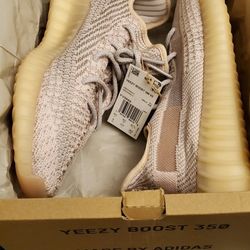 Yeezy 350 Synth Size 9 DS!  please Read My Description Before Asking Me Any Questions Thank You.  NO TRADES. (REFLECTIVE) 
