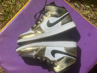6.5y Air Jordan 1 Mid SE "Metallic Gold"
