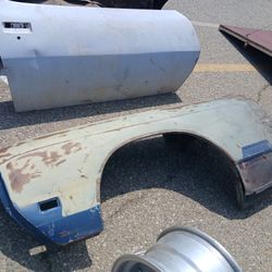 1969 CHEVY EL CAMINO / CHEVELLE DRIVER FENDER!! 200$
