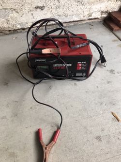 Black & Decker Charger 40 Amp Continuous/110 Amp Engine Start, BC40EWB for  Sale in Los Angeles, CA - OfferUp