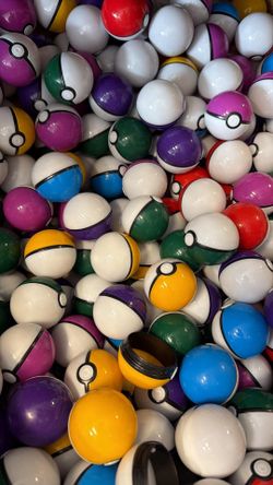 25 multicolor 2 Inch Pokéballs w/ Pokémon Action Figure Toy Inside