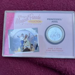 Disney’s Magical Parade Medallion Collection Princesses/ariel Limited Edition 