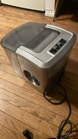 Portable ice maker
