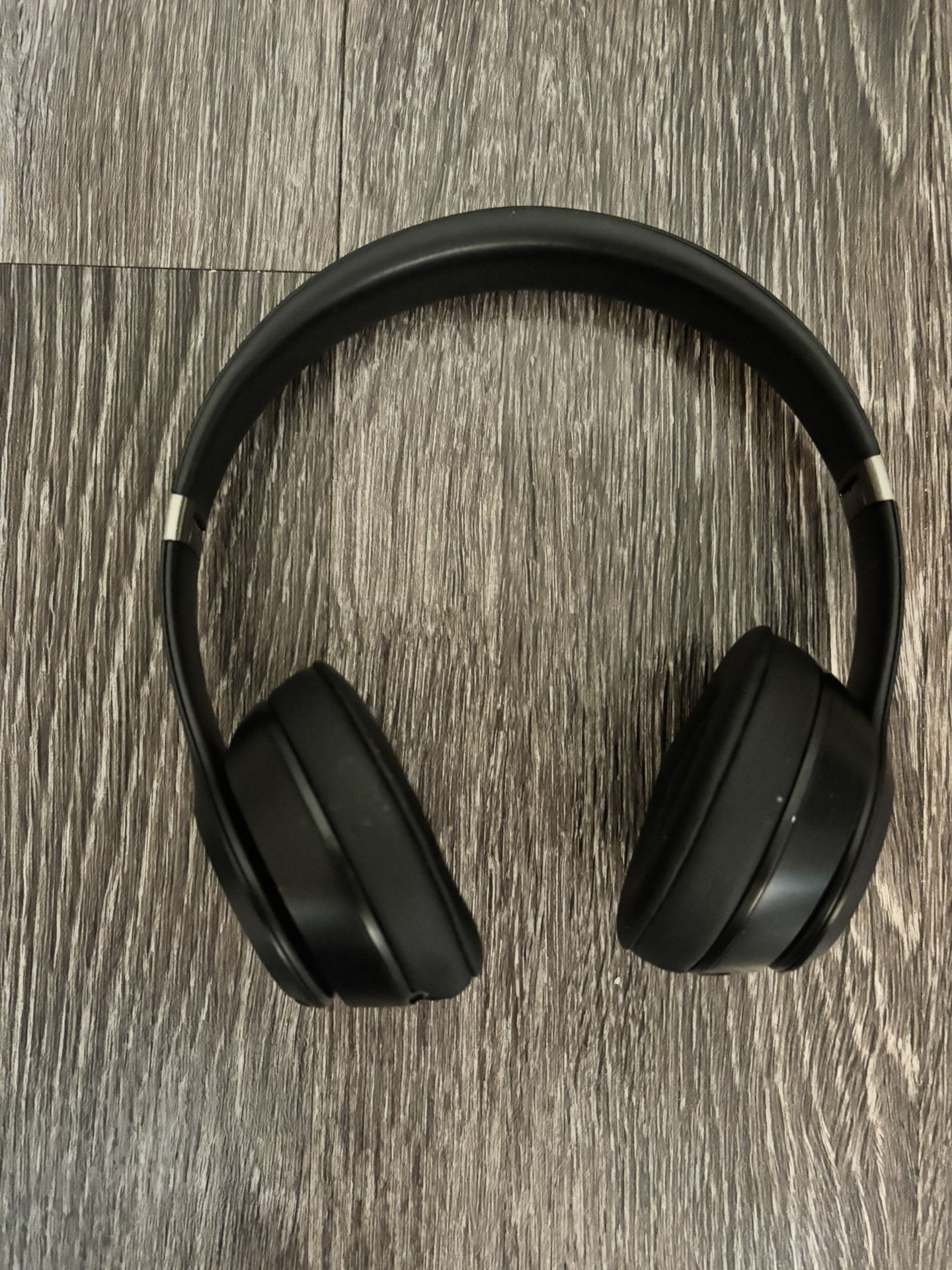 Beats solo 4