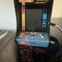 classic Mrs. Pac-Man Machine with 13 Retro Games 