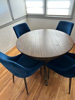 Round table
