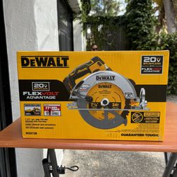 DEWALT FLEXVOLT ADVANTAGE 7-1/4 CIRCULAR SAW ( No Battery No Charger )